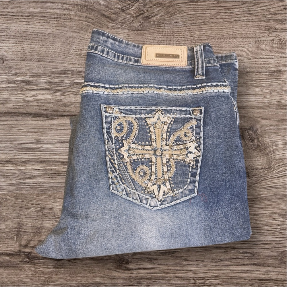 Stylish Blue Embellished Women's Jeans